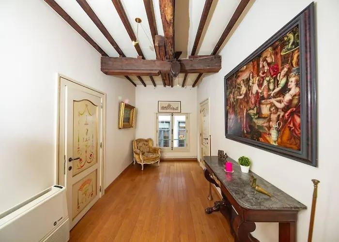 Hofmarkgraaf - Unique Apartment In Historic Antwerp Mansion